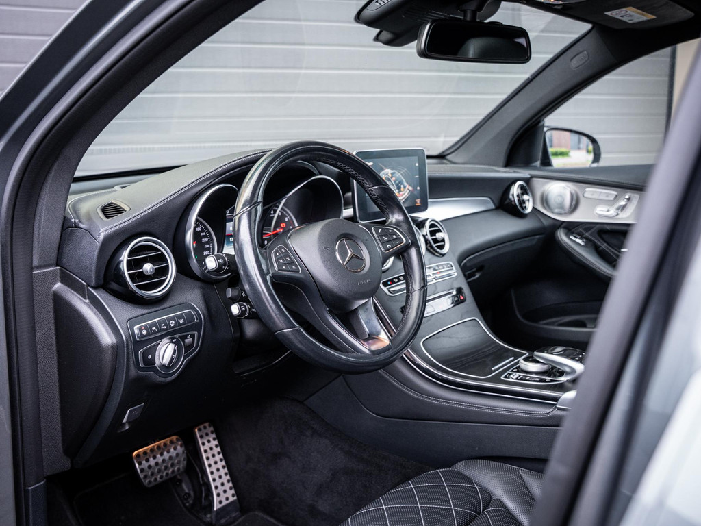 Mercedes-Benz GLC Coupé GLC250 4MATIC Business Solution AMG 56468849-1.jpg | Van Diepen Automotive
