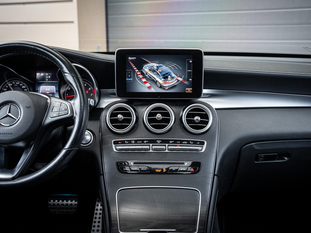 Mercedes-Benz GLC Coupé GLC250 4MATIC Business Solution AMG 56468849-23.jpg | Van Diepen Automotive