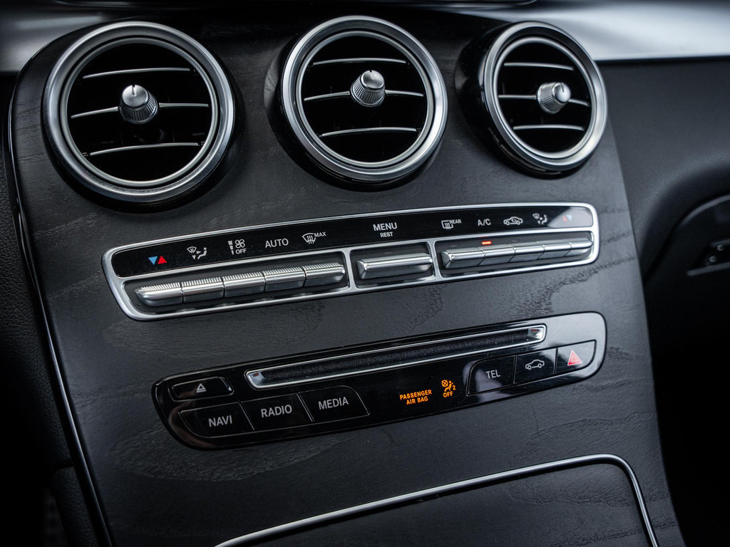 Mercedes-Benz GLC Coupé GLC250 4MATIC Business Solution AMG 56468849-29.jpg | Van Diepen Automotive