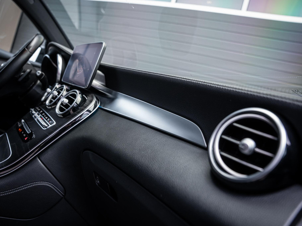 Mercedes-Benz GLC Coupé GLC250 4MATIC Business Solution AMG 56468849-32.jpg | Van Diepen Automotive