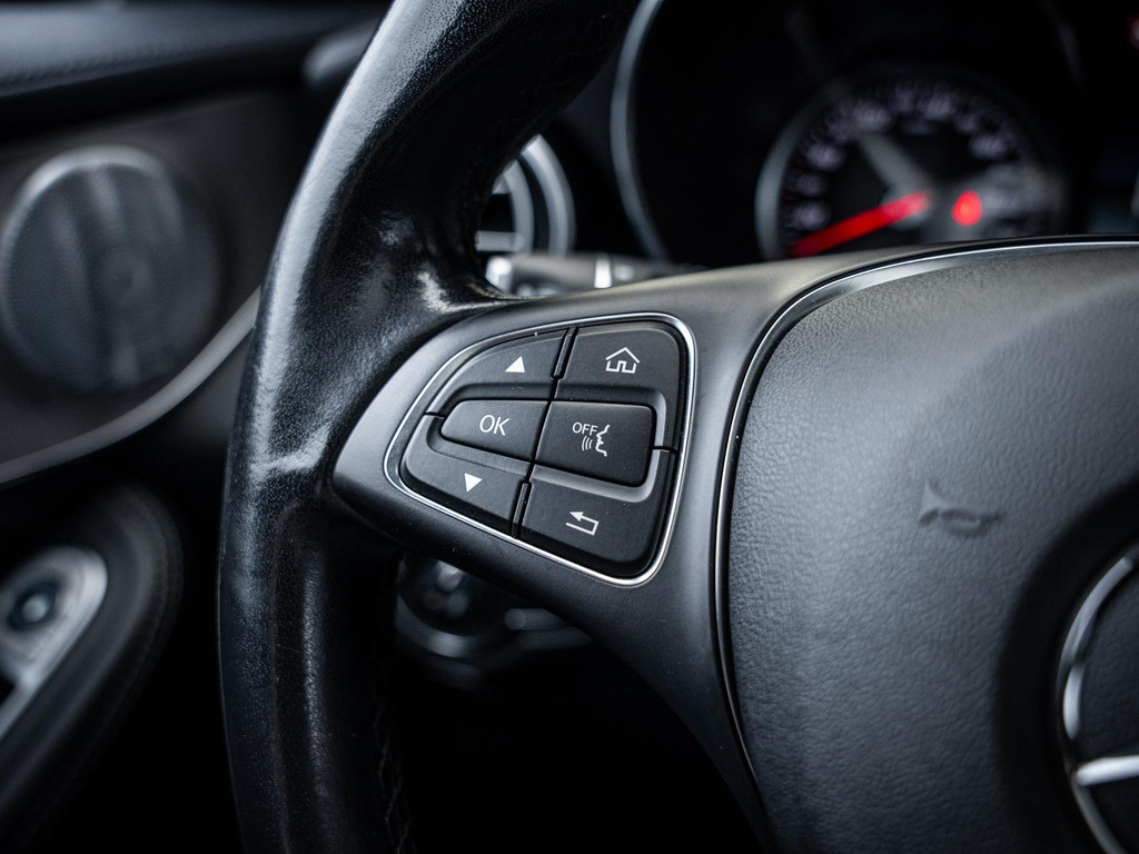 Mercedes-Benz GLC Coupé GLC250 4MATIC Business Solution AMG 56468849-36.jpg | Van Diepen Automotive