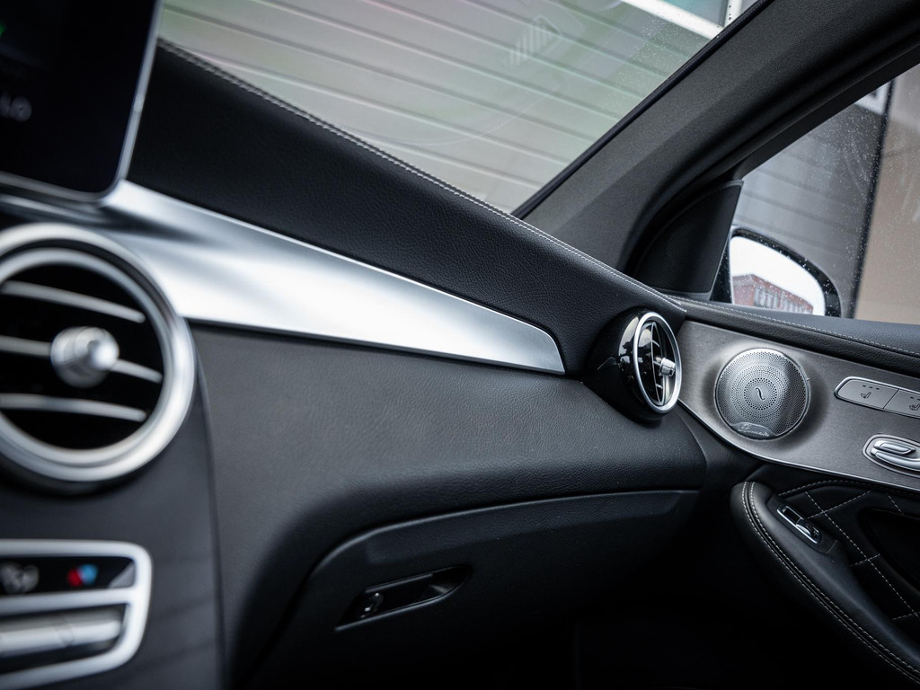 Mercedes-Benz GLC Coupé GLC250 4MATIC Business Solution AMG 56468849-41.jpg | Van Diepen Automotive